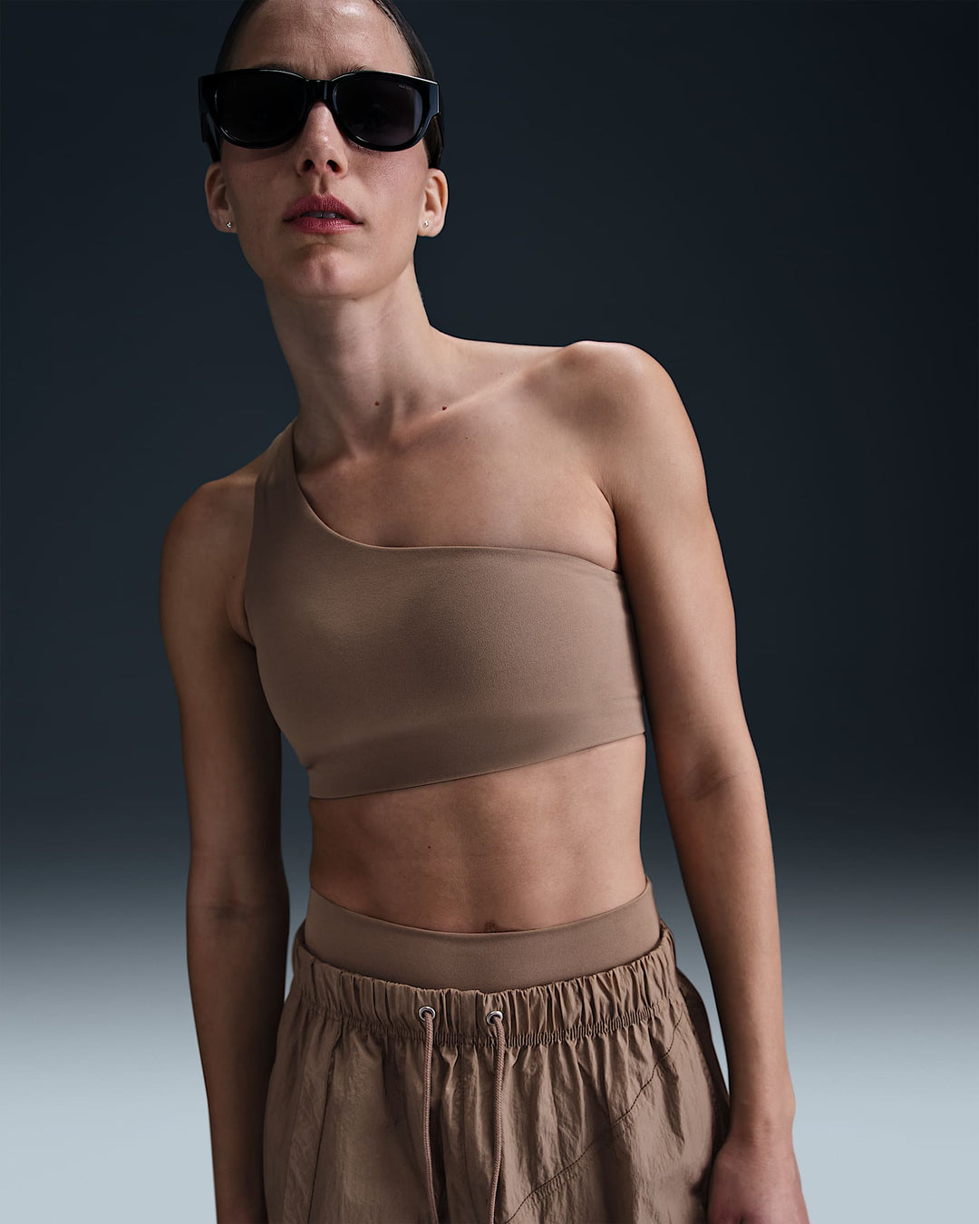 Nike Zenvy Asymmetrical Women's Light-Support Padded Sports Bra