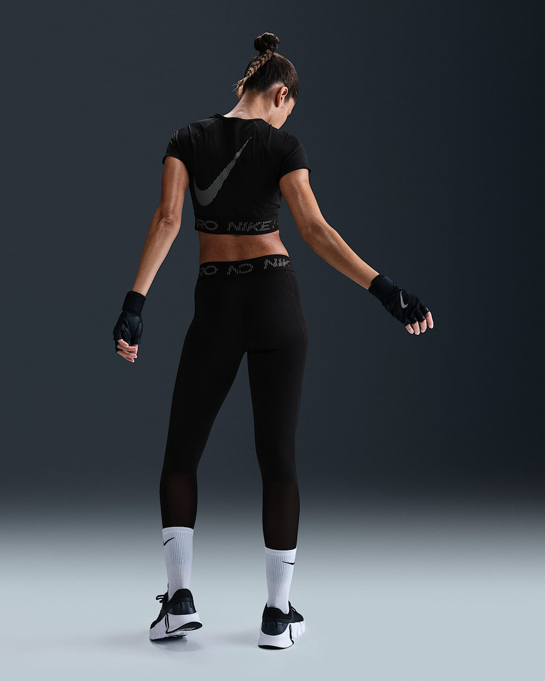 Nike Pro Women's Mid-Rise 7/8 Graphic Leggings