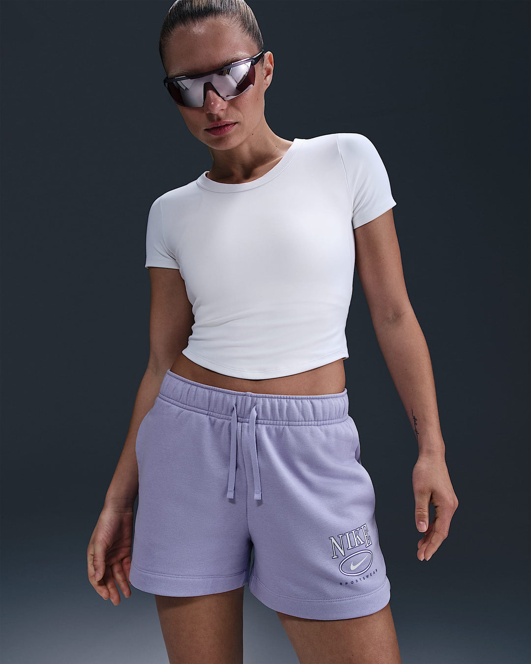 Nike Sportswear Club Fleece Women's Mid-Rise 4" Graphic Shorts