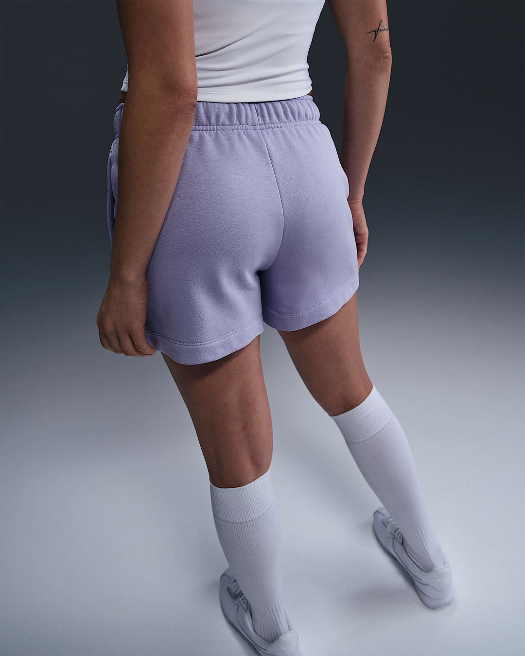 Nike Sportswear Club Fleece Women's Mid-Rise 4" Graphic Shorts