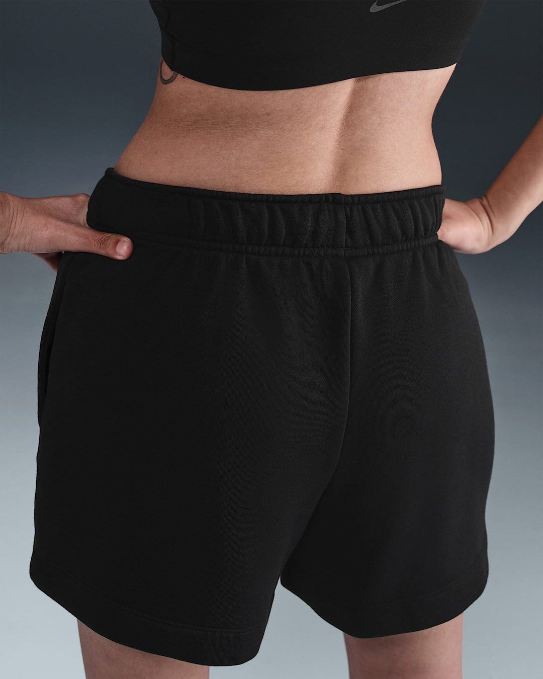 Nike Sportswear Club Fleece Women's Mid-Rise 4" Graphic Shorts