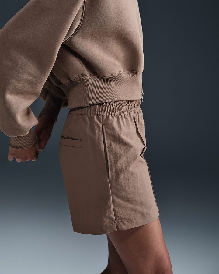 Nike Sportswear Everything Wovens Women's Mid-Rise 5" Shorts