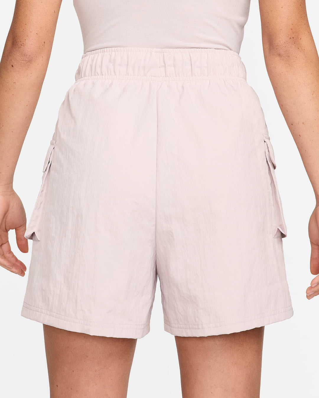 Nike Sportswear Essential Women's Woven High-Rise Shorts