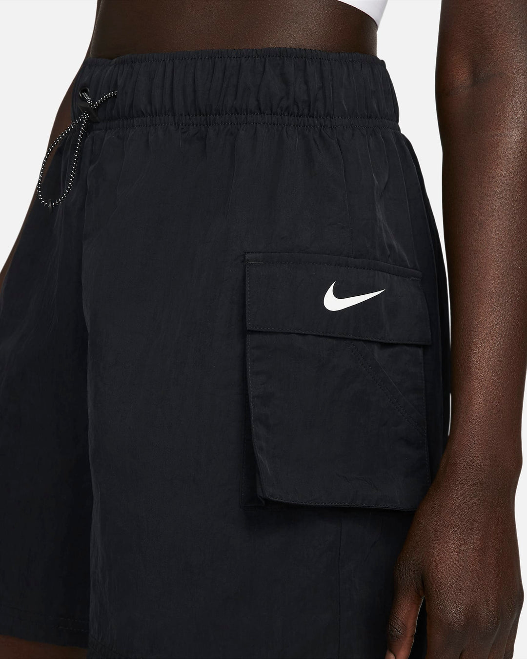 Nike Sportswear Essential Women's Woven High-Rise Shorts
