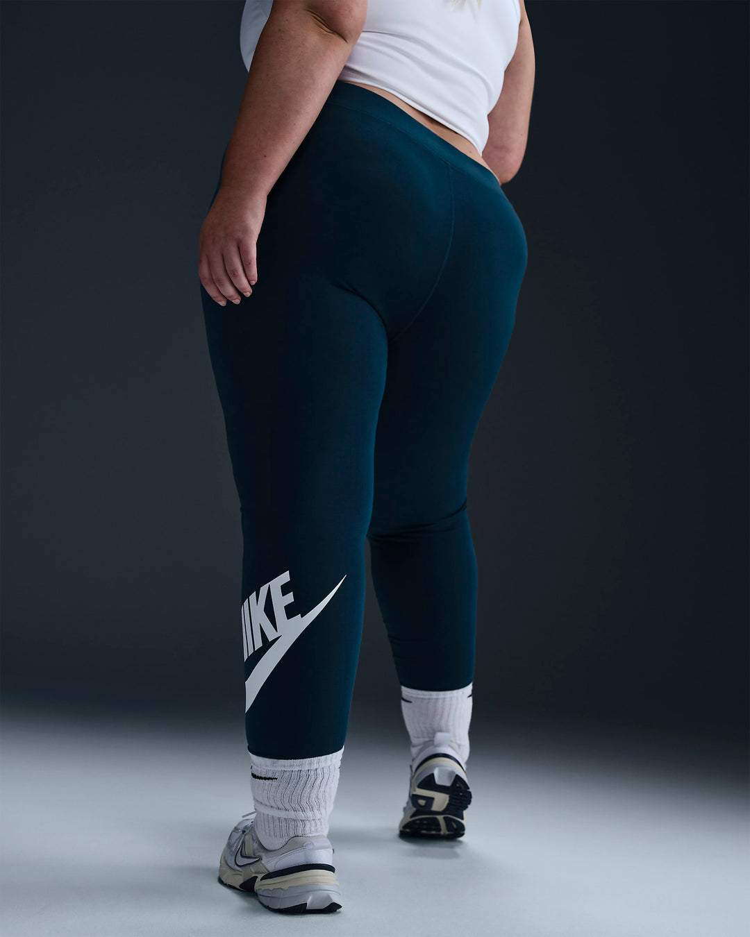 Nike Sportswear Classics Women's High-Waisted Graphic Leggings (Plus Size)
