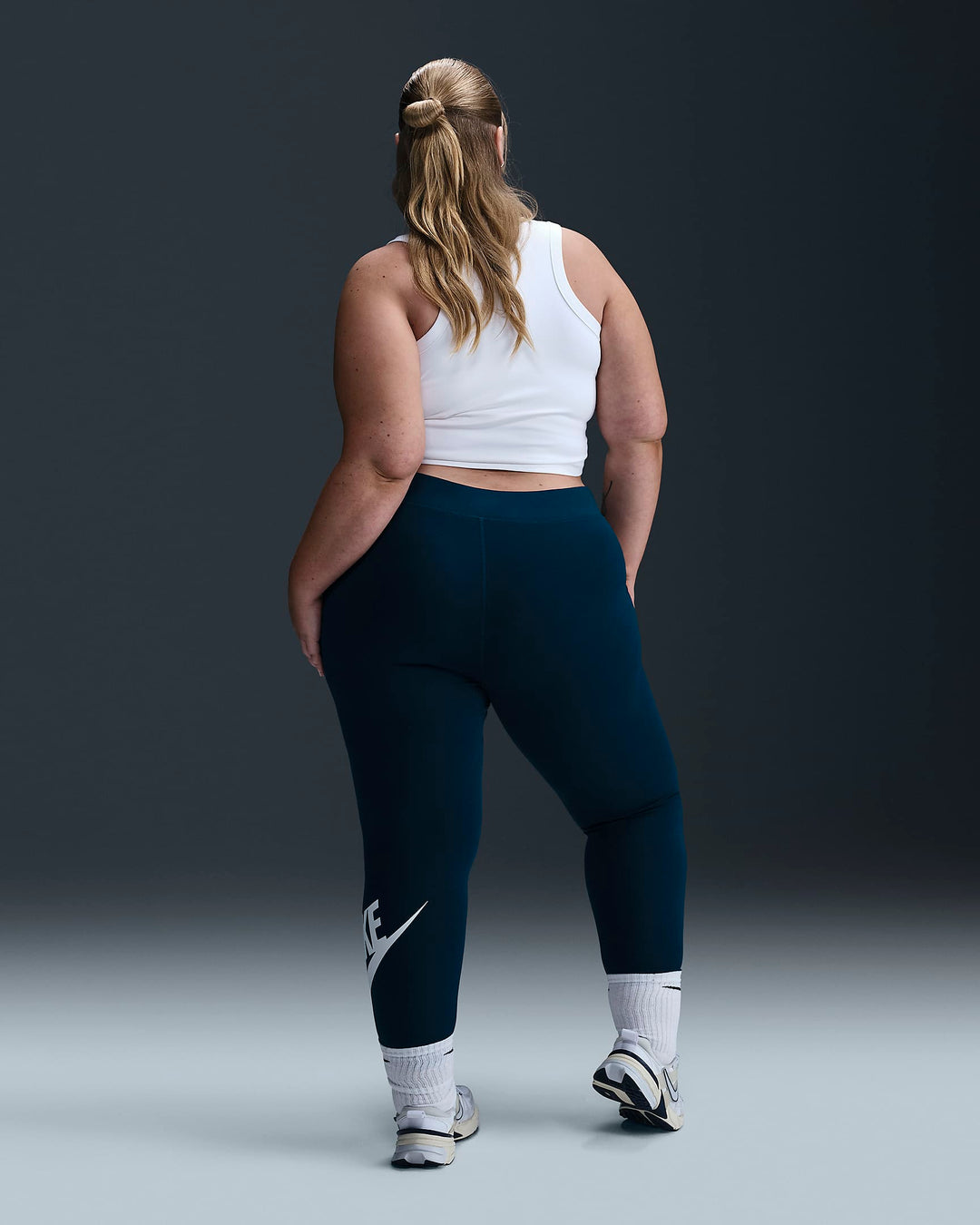 Nike Sportswear Classics Women's High-Waisted Graphic Leggings (Plus Size)