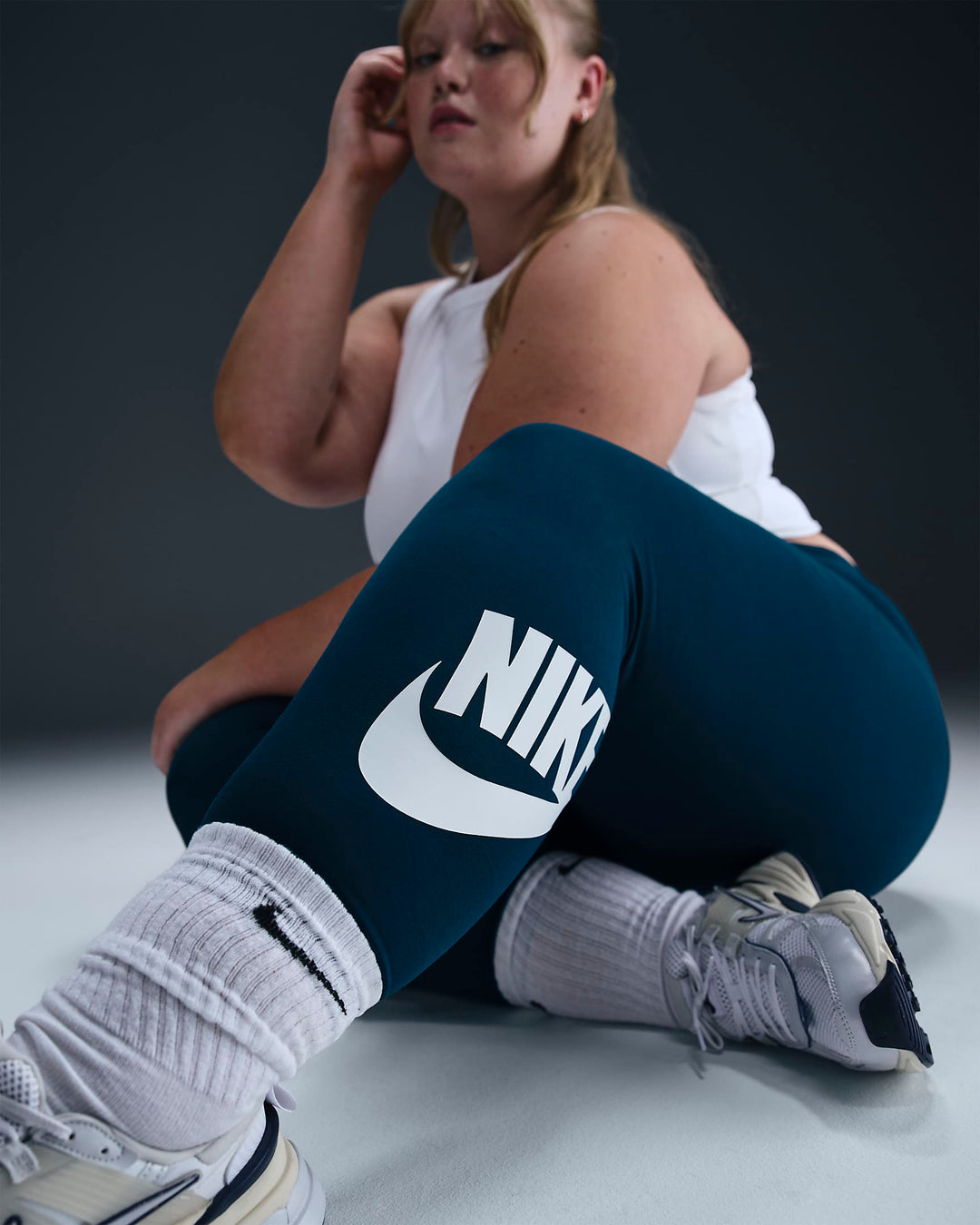 Nike Sportswear Classics Women's High-Waisted Graphic Leggings (Plus Size)