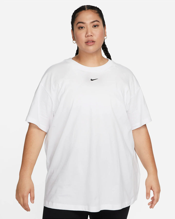 Nike Women's T-Shirt (Plus Size)