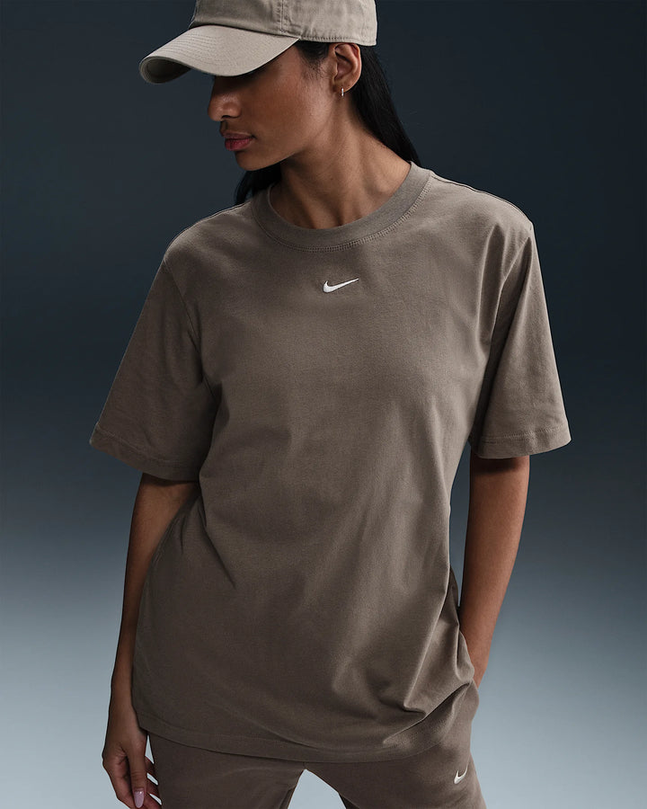 Nike Sportswear Essential