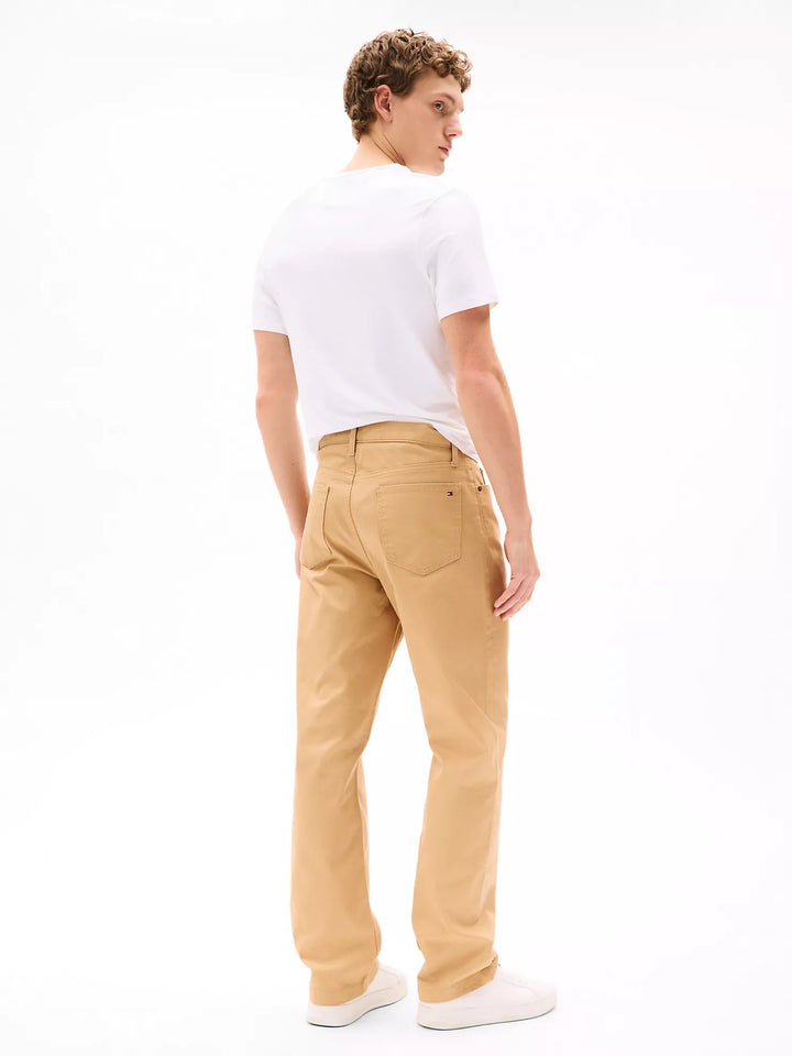 Tommy Hilfiger 5-Pocket Bedford Corduroy Straight Pant