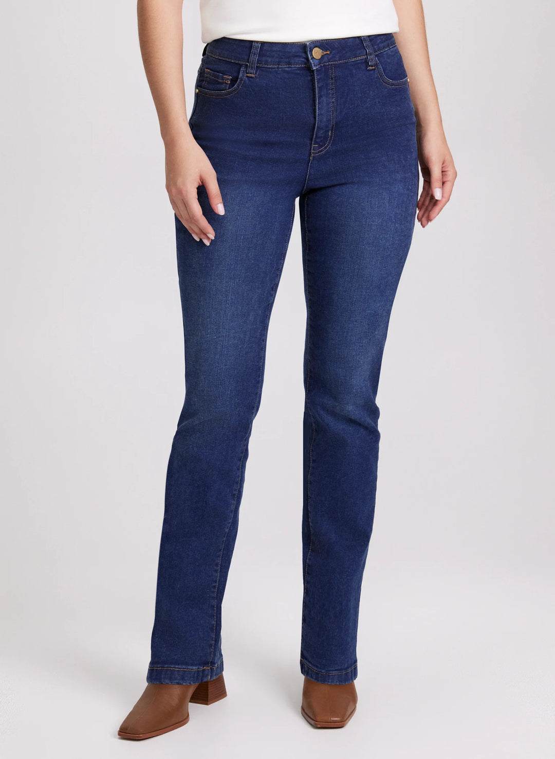 LAURA Straight Leg Jeans