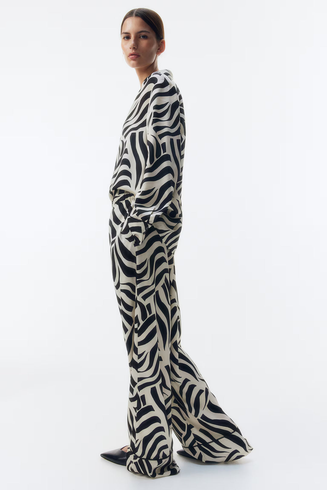 H&M Loose-Fit Twill Pants