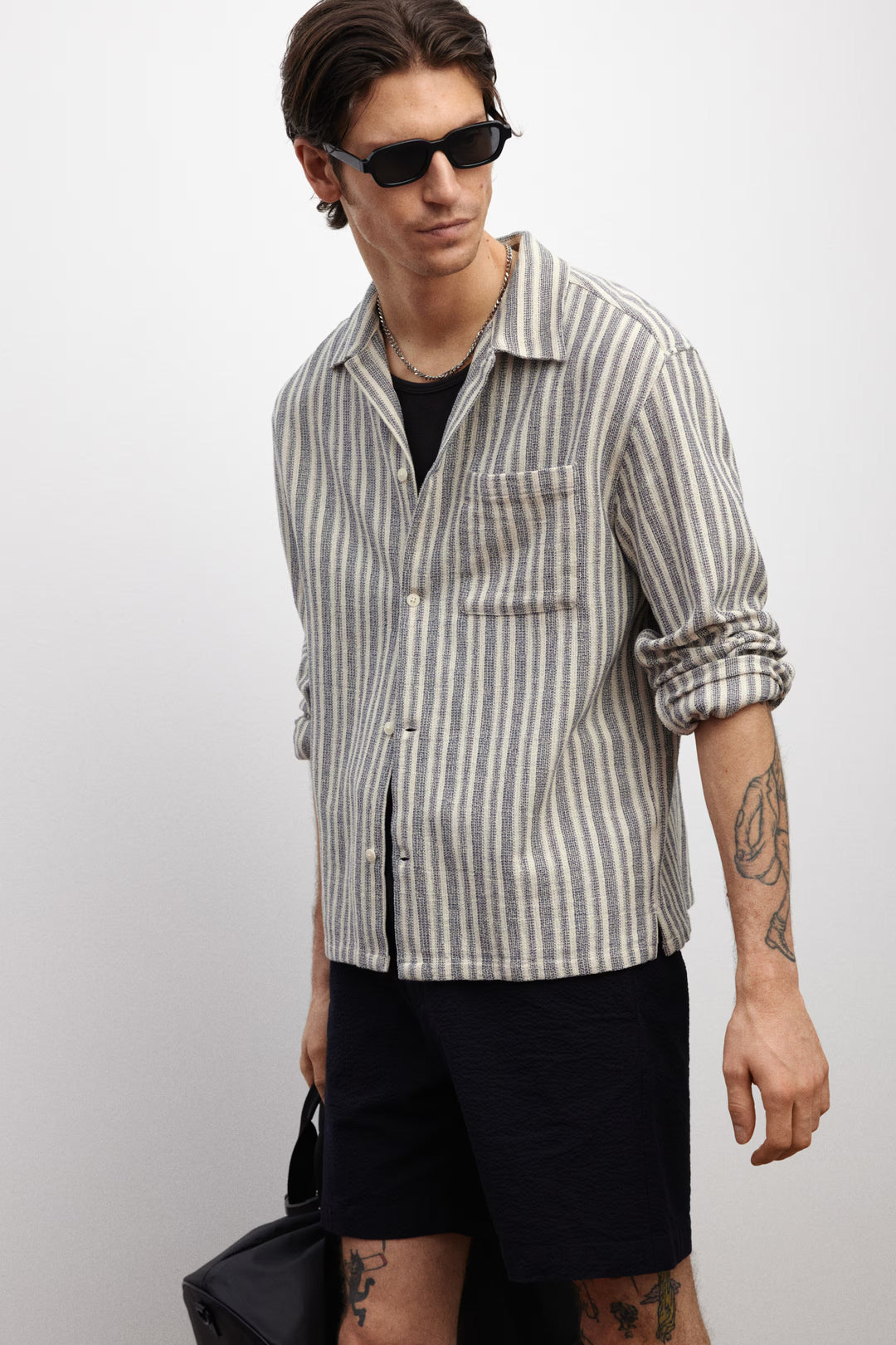 H&M Regular-Fit Textured Shirt