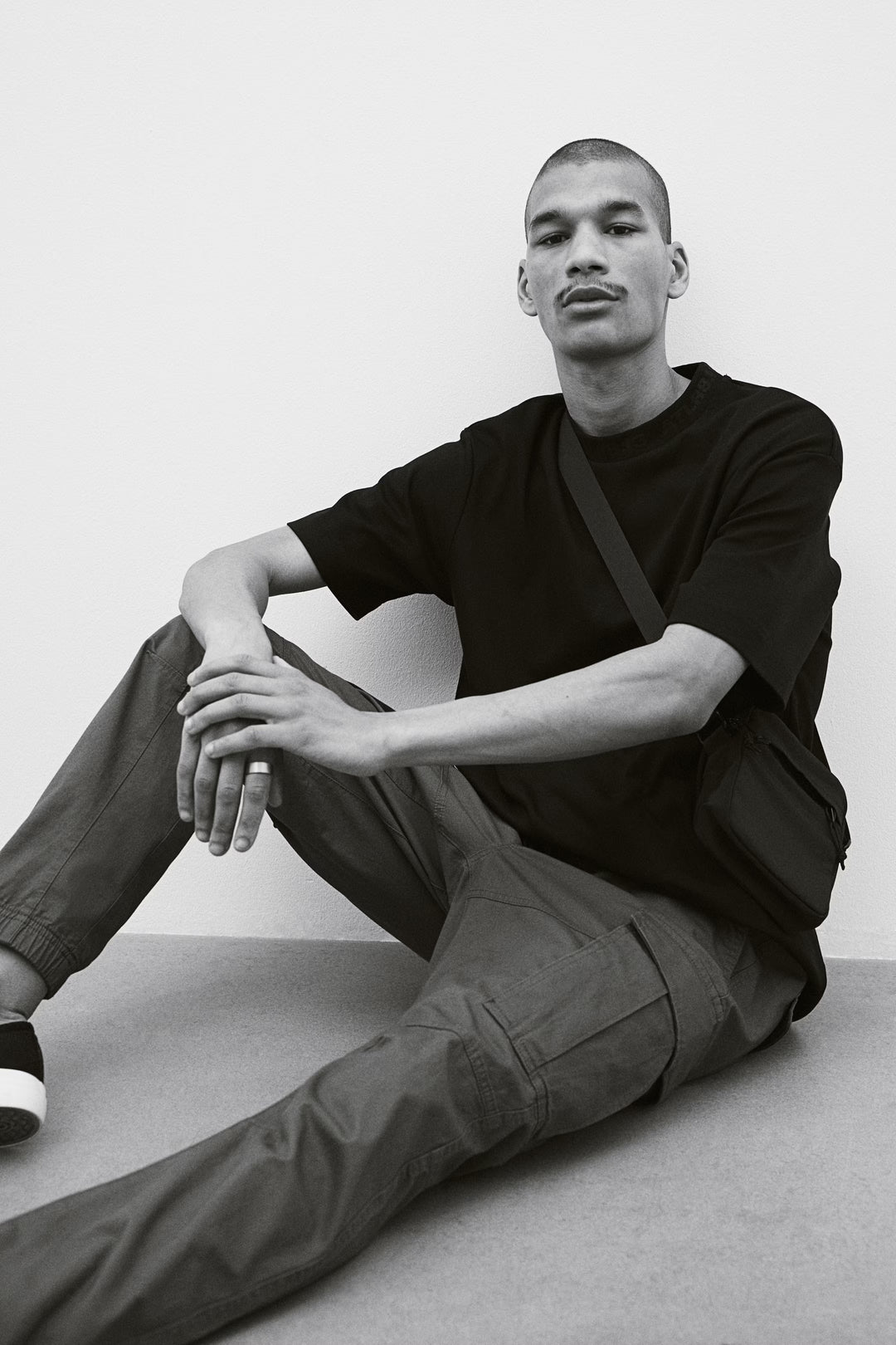 H&M Slim Fit Cargo Joggers