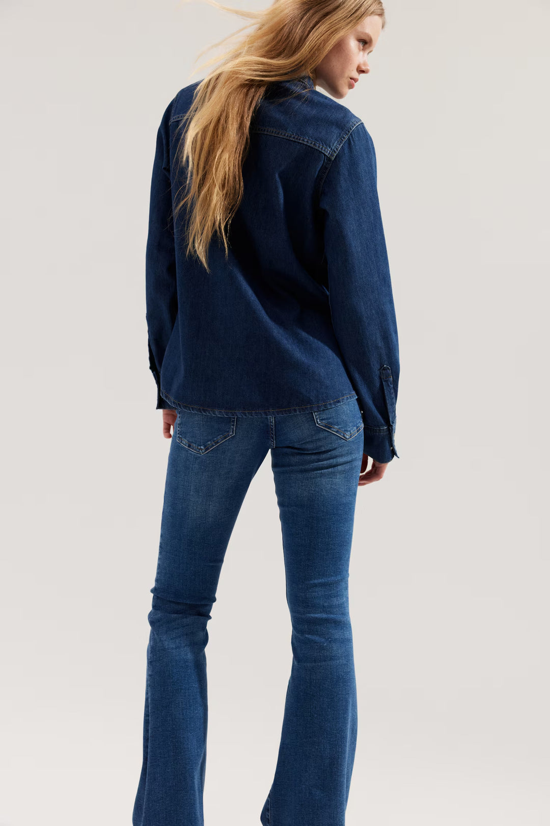 H&M Flared Ultra High Jeans