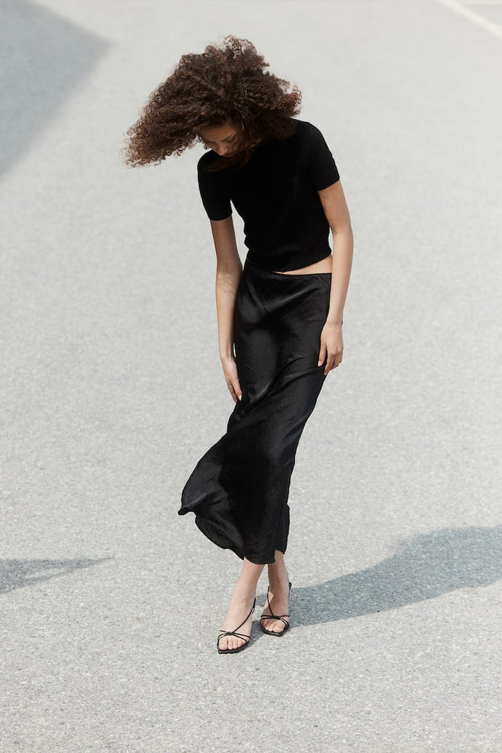 H&M Crinkled Satin Maxi Skirt