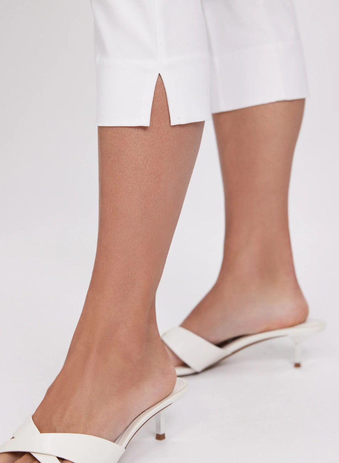 LAURA Bengaline Pull-On Capris