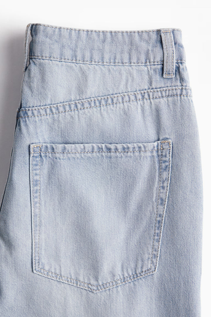 H&M Feather Soft Flared Ultra High Jeans