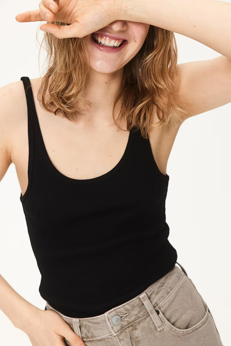 H&M MOM ULTRA HIGH DENIM SHORTS