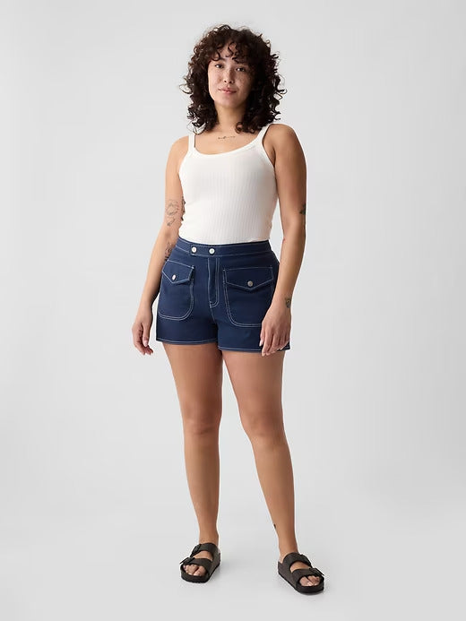 Gap 4" Downtown Khaki Shorts