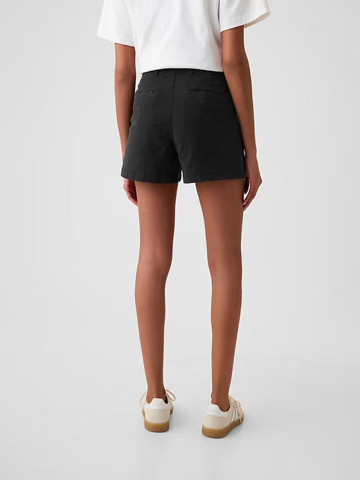 Gap 4" Downtown Khaki Shorts