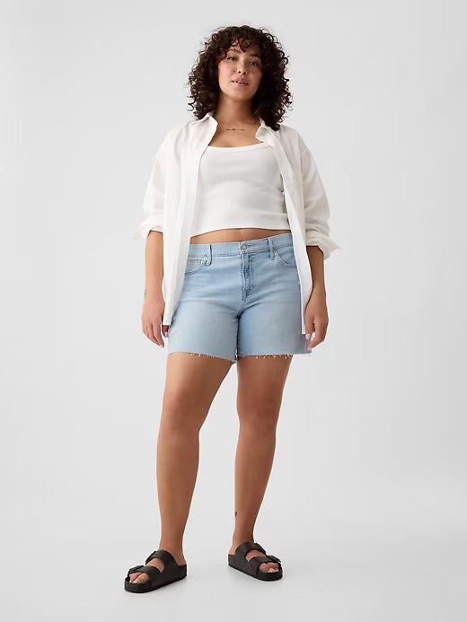 Gap 5" Mid Rise Denim Girlfriend Shorts