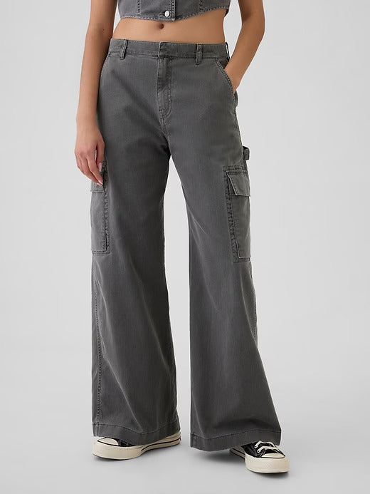 Gap Mid Rise Cargo Baggy Khakis
