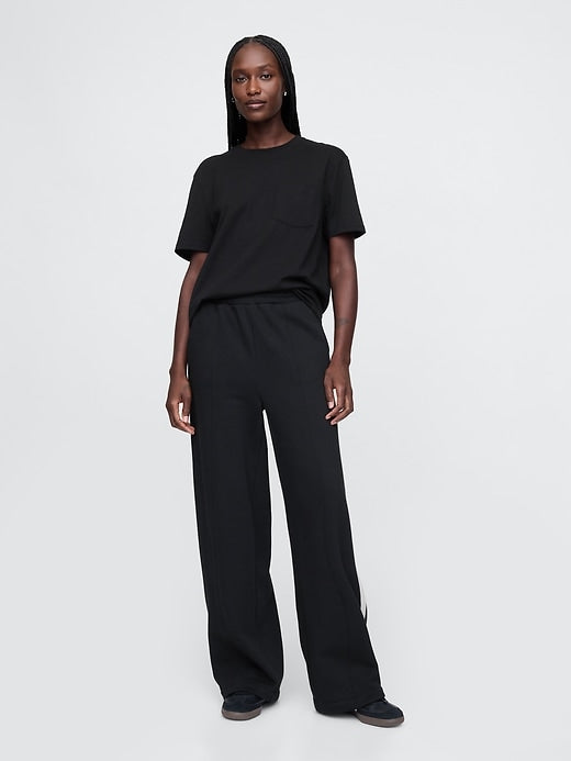Gap Organic Cotton Pocket T-Shirt