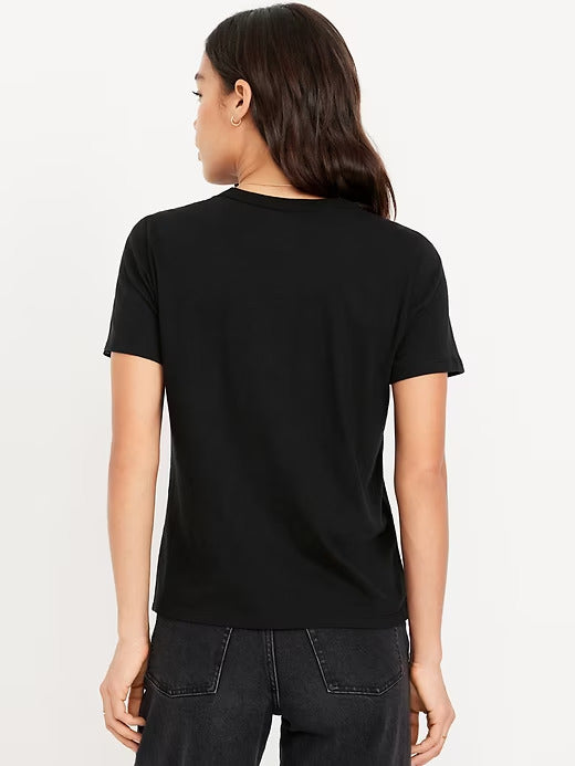 Old Navy Universal Wicked™ EveryWear T-Shirt