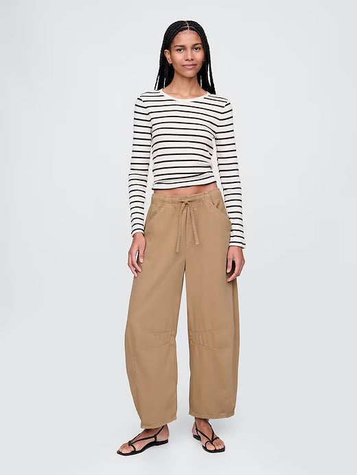 Gap Mid Rise UltraSoft Easy Horseshoe Jeans