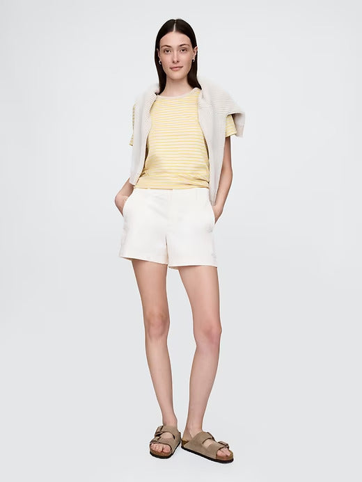 Gap 4" Downtown Khaki Shorts