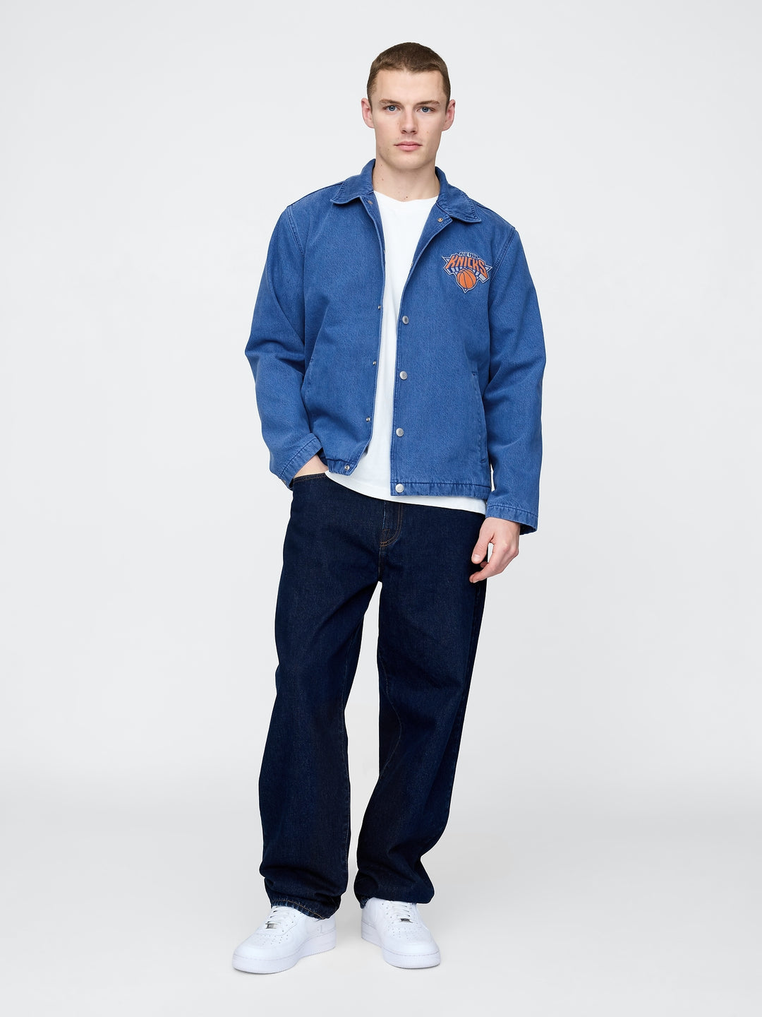 GAP NBA Chicago Bulls Logo Denim Coaches Jacket