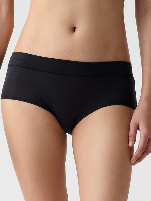 Gap Low Rise Breathe Shorty (3-Pack)