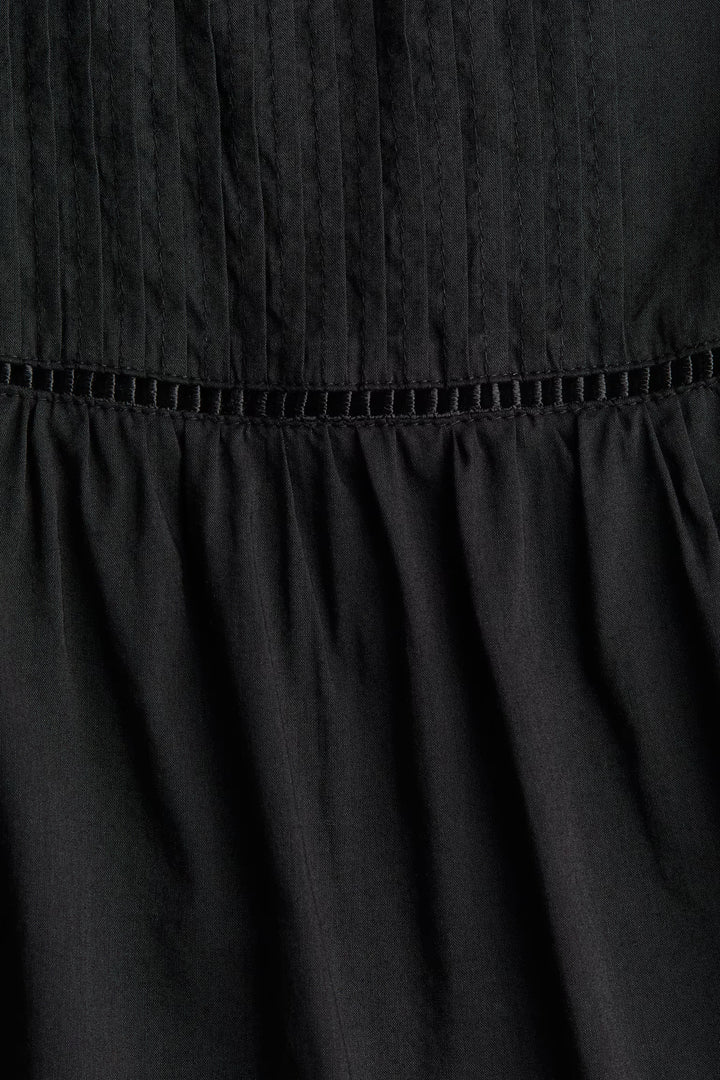 H&M Flutter-Sleeved Blouse