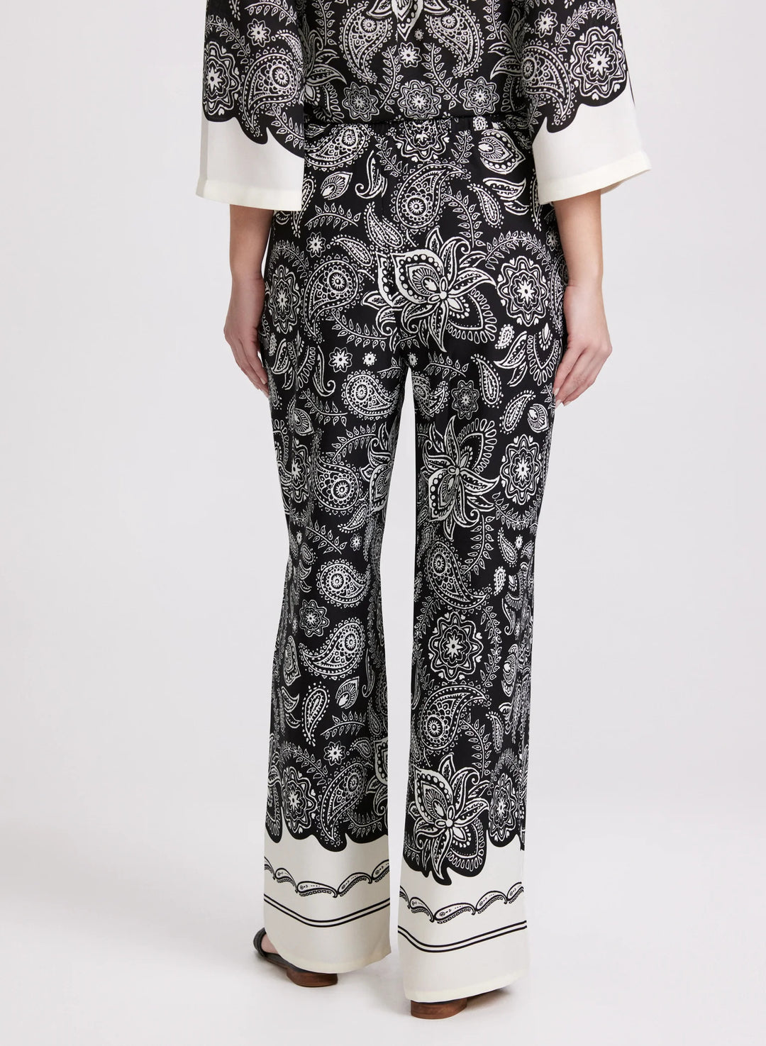 LAURA Olivia Contrast Paisley Wide-Leg Pants