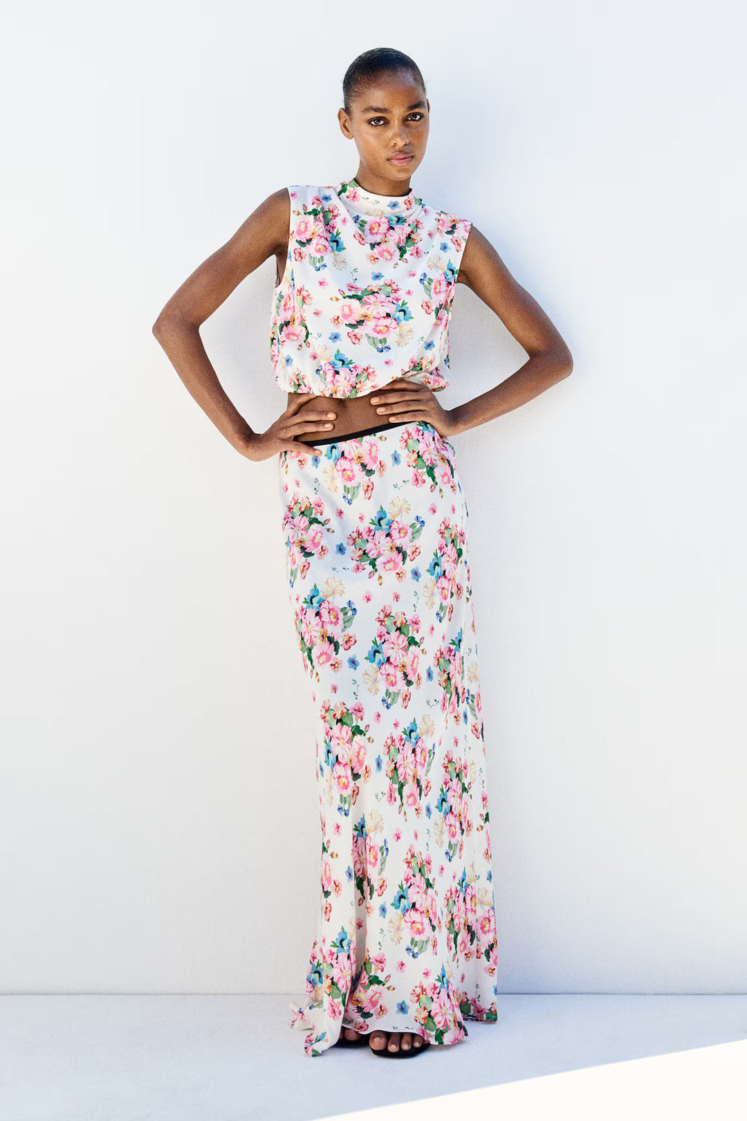 H&M  Sleeveless Crêpe Blouse