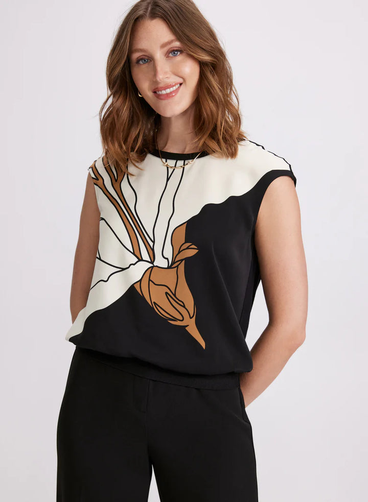 LAURA Graphic Floral Top