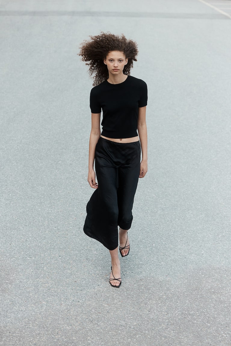 H&M Crinkled Satin Maxi Skirt