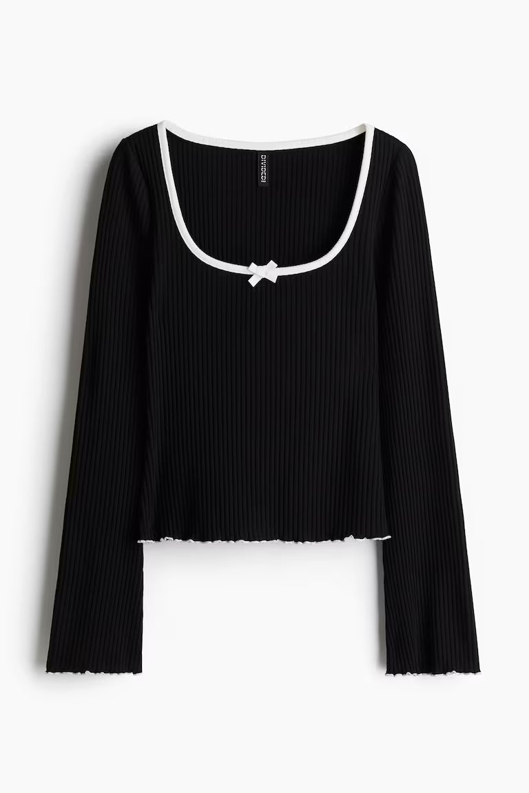 H&M RIBBED TOP WITH OVERLOCKED TRIM