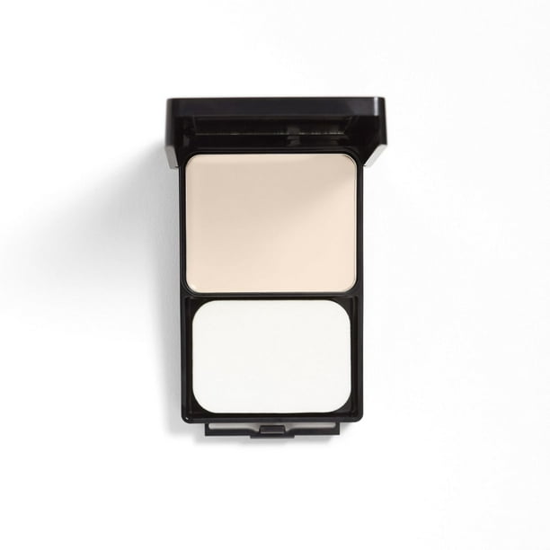 COVERGIRL Outlast Extreme Wear 3-in-1 Foundation, Oil & Fragrance Free, Hypoallergenic, Creamy lightweight texture, Matte look, 100% Cruelty-Free, Lightweight full coverage