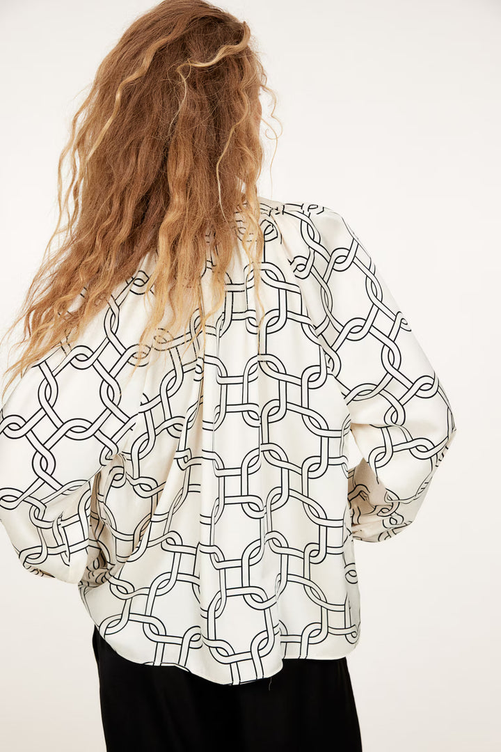 H&M Balloon-Sleeved Blouse