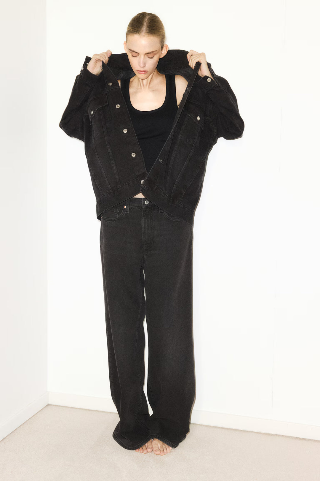 H&M Feather Soft Super Wide Ultra High Jeans