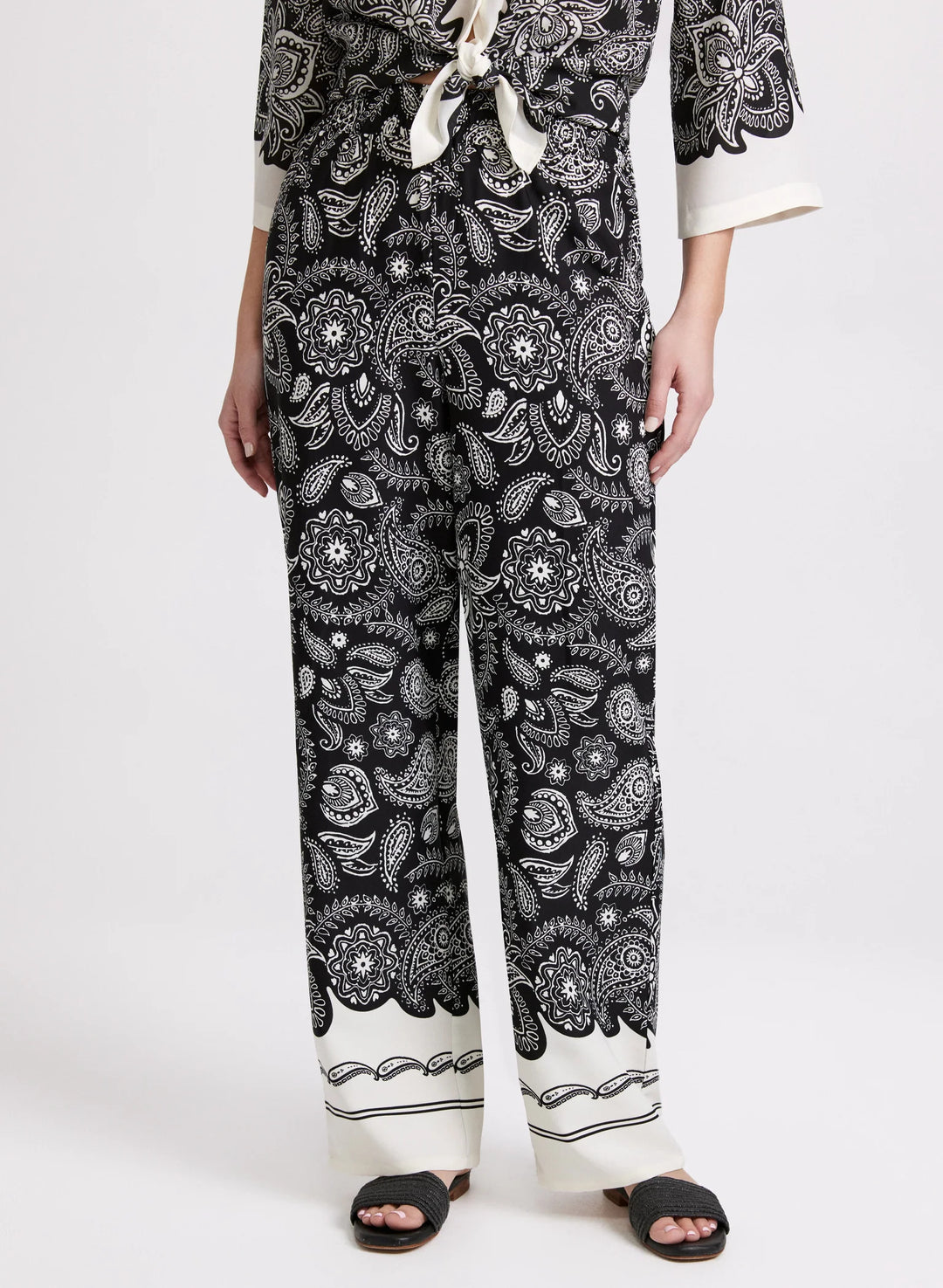 LAURA Olivia Contrast Paisley Wide-Leg Pants