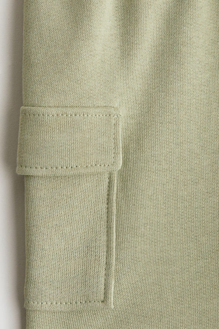H&M Cargo Sweatshorts