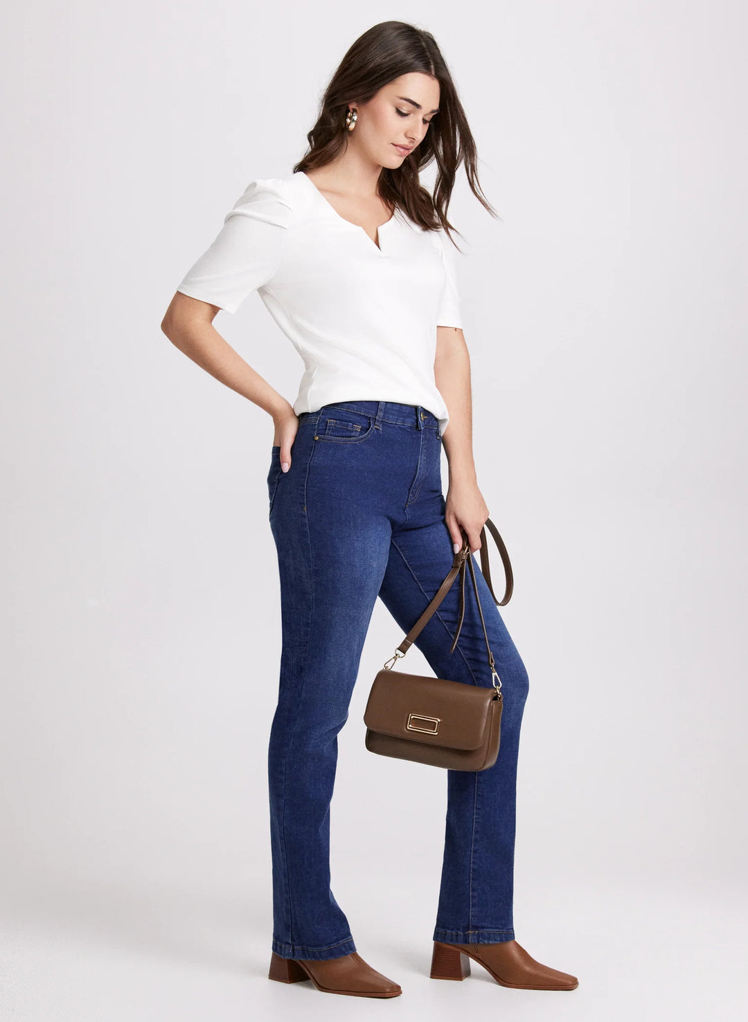 LAURA Straight Leg Jeans