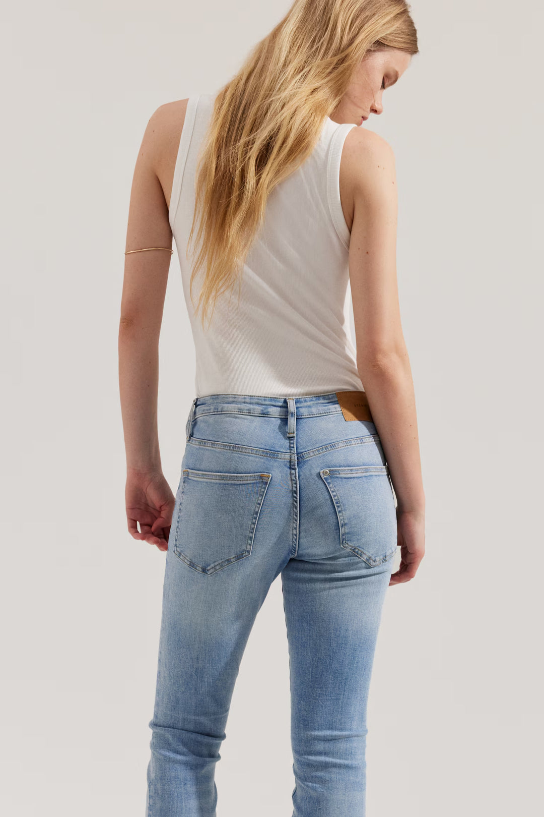 H&M Flared Ultra High Jeans