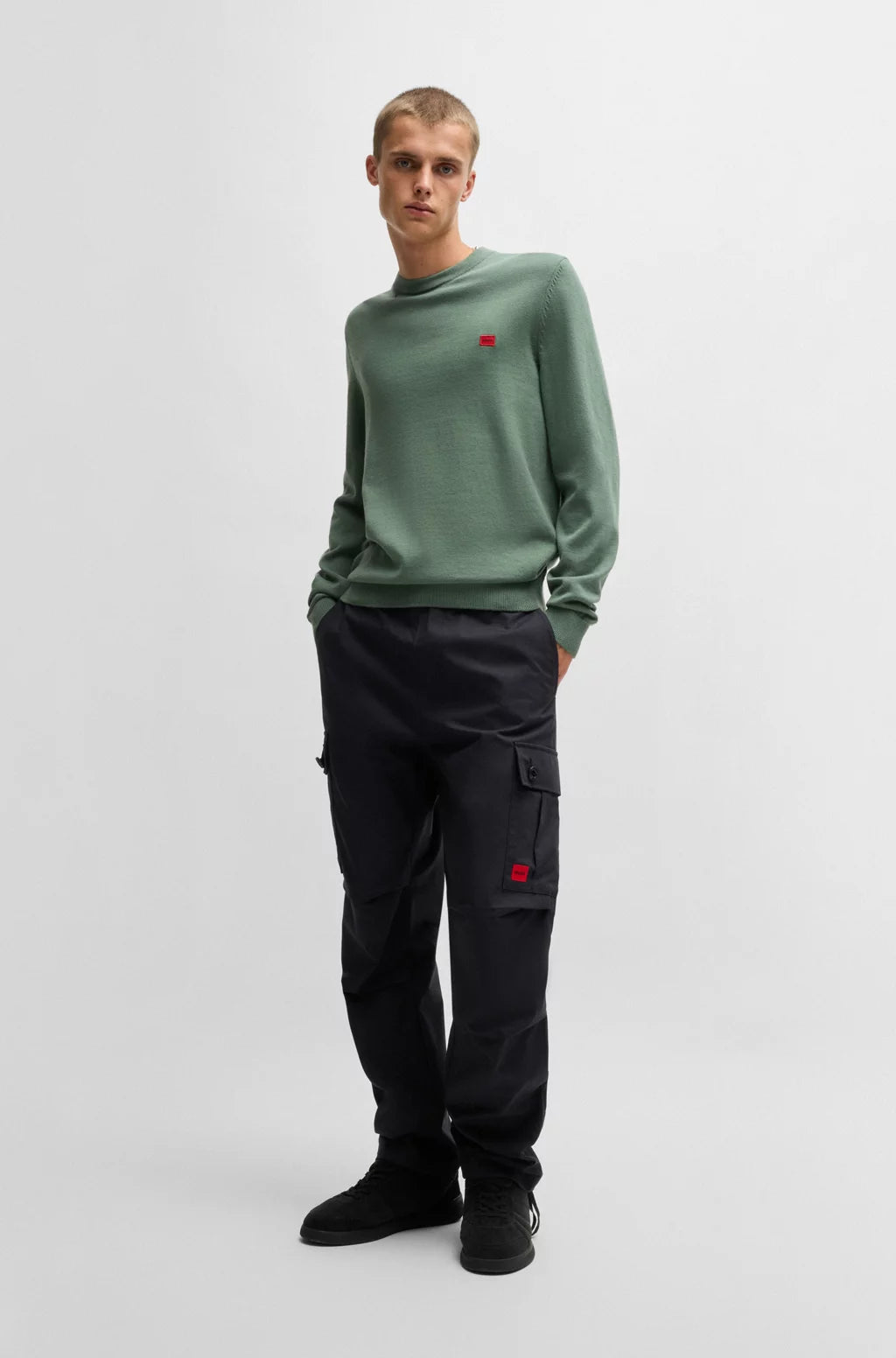 HUGO Knitted cotton sweater with red logo label