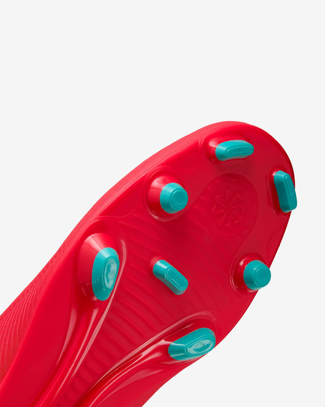 Nike Mercurial Vapor 16 Club Multi-Ground Low-Top Soccer Cleats