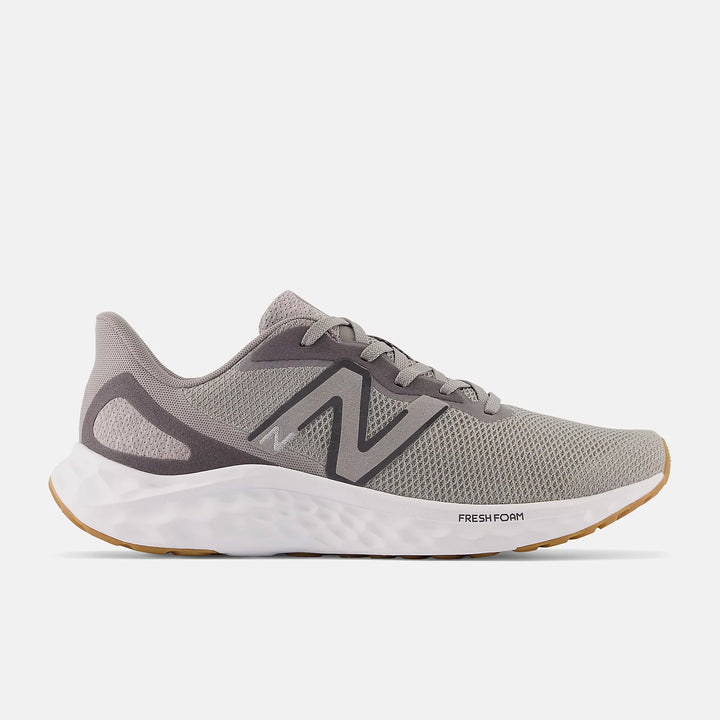 New Balance  608v5