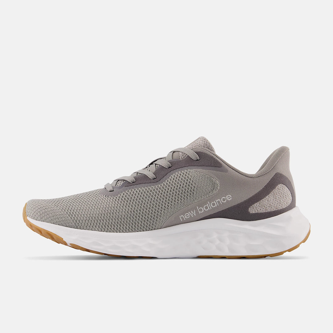 New Balance  608v5